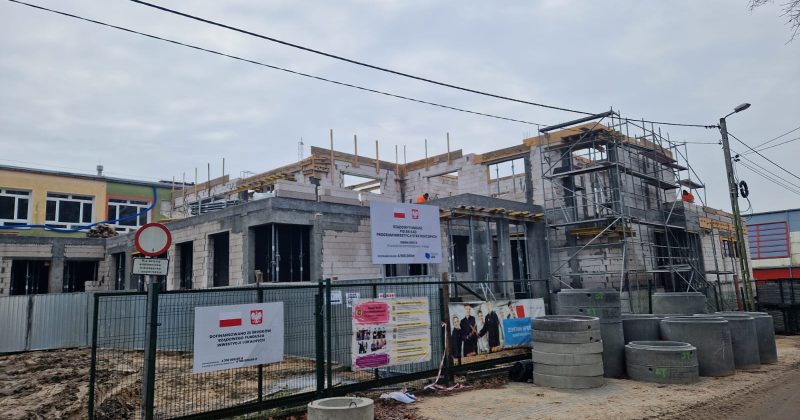 Postępy budowy przedszkola w Grucie widać gołym okiem